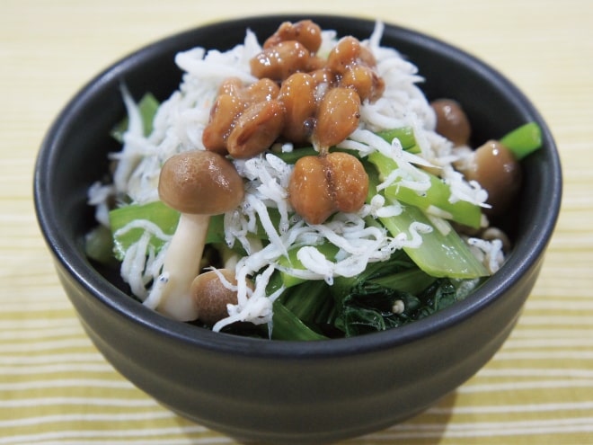 納豆とシラスと小松菜の和え物