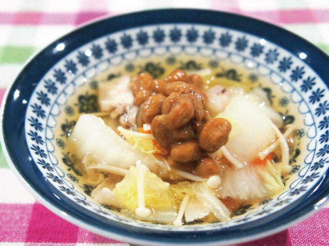 白菜と豚肉の和風納豆スープ