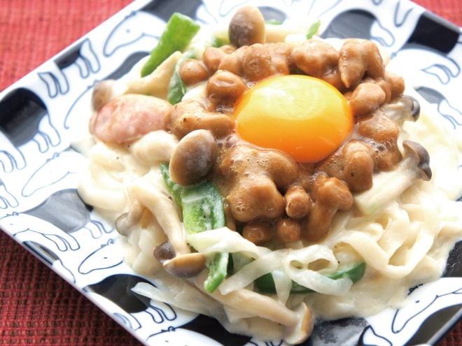 納豆と蒟蒻麺カルボナーラ