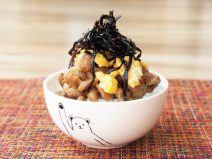 卵と昆布の納豆ご飯
