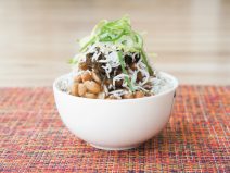 もずくシラスねぎ胡麻納豆ご飯
