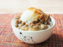 温泉卵なめ茸納豆ご飯