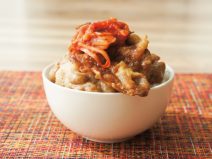 キムチ納豆生姜焼き麦ご飯