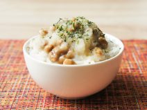 ワサビおろし納豆麦ご飯