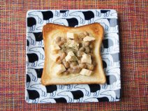 燻製マヨスモークチーズ納豆トースト