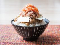 つぶ貝チャンジャシーチキンチーズ納豆麦ご飯