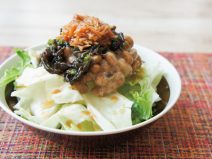 旨辛なめ茸きくらげ納豆サラダ