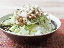 わさび天かす納豆オリーブサラダ