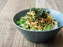 レモン韓国のり納豆パリパリ麺麦ごはん