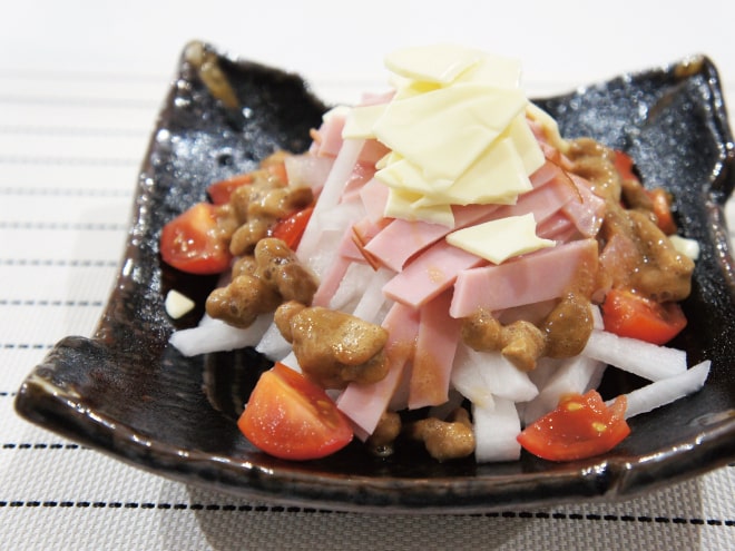 納豆と大根のハムチーズサラダ