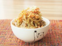 もやしと鮭の納豆ご飯