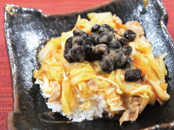 黒豆納豆中華丼