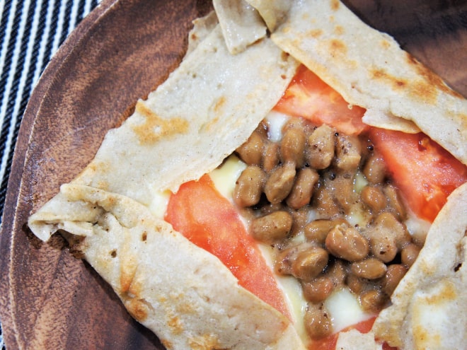 納豆チーズトマトガレット