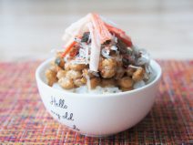 納豆カニカマしらすご飯