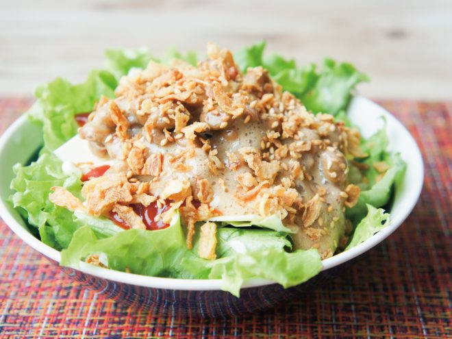 オニオン納豆マヨケチャチーズサラダ