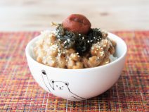 梅もずくチーズ納豆ご飯