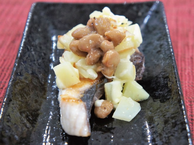 焼き魚と納豆チーズポテト