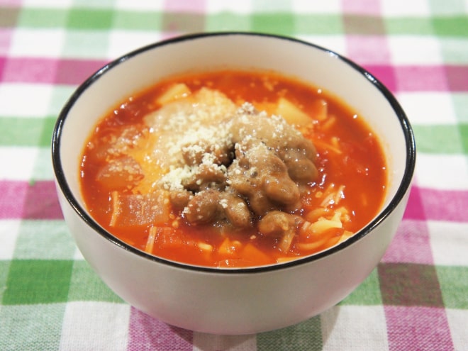 マカロニと納豆のトマトスープ