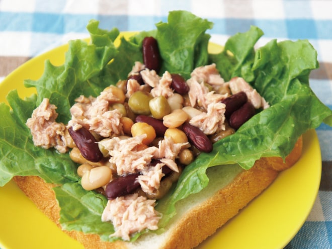 納豆とシーチキンゆで豆パン