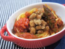 アスパラとシーチキンのトマト納豆パスタ