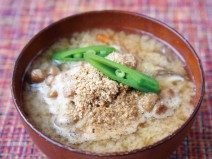 野菜たっぷり納豆味噌汁