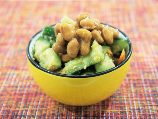 たたききゅうりの梅納豆和え