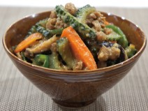 納豆と夏野菜の味噌スタミナ炒め